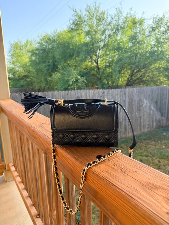 Tory Burch Handbags - Tory Burch - Small Fleming shoulder bag (Black)